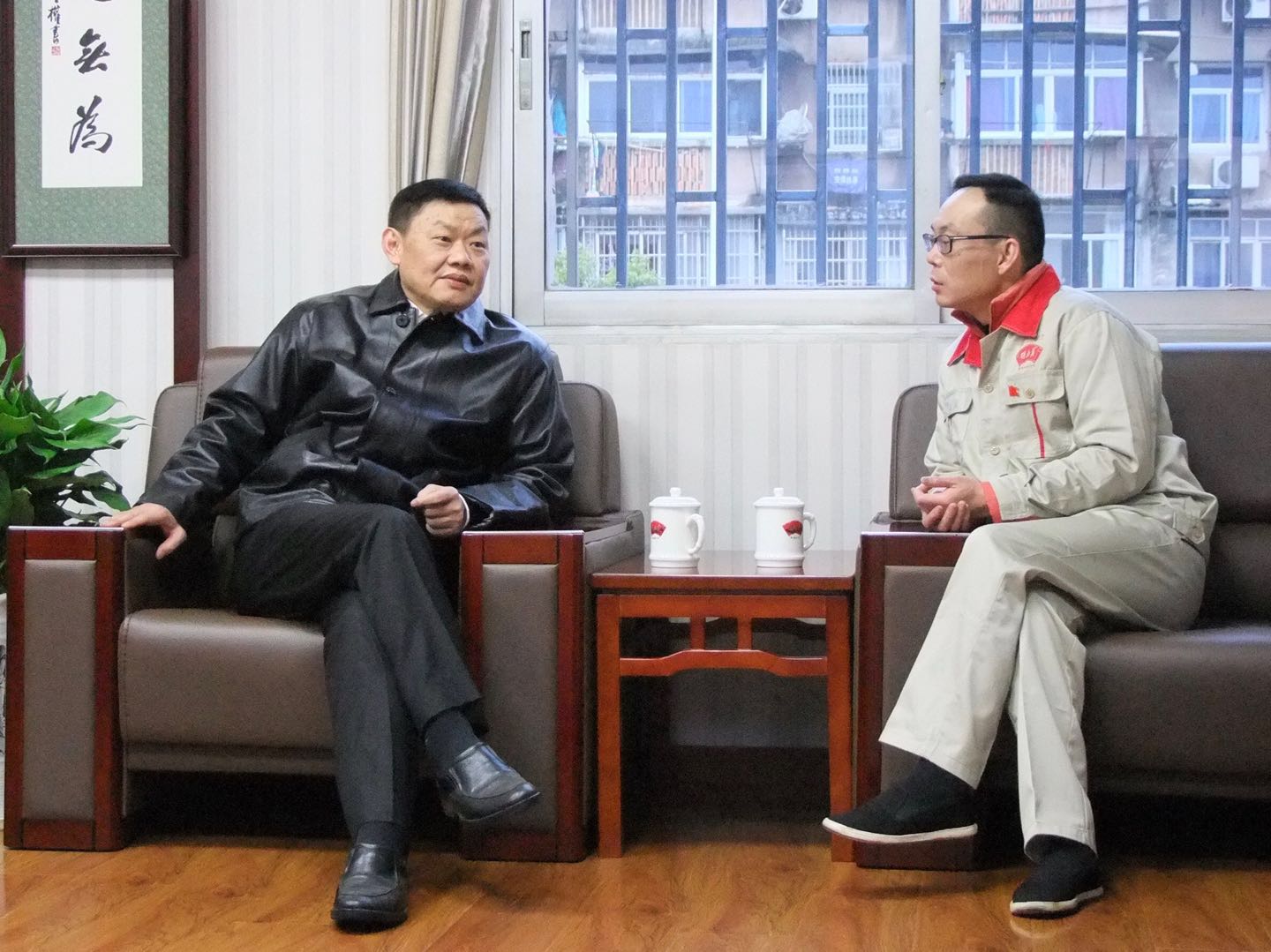 市经济技术开发区党工委书记,管委会主任吴三九(左)莅临公司调研指导
